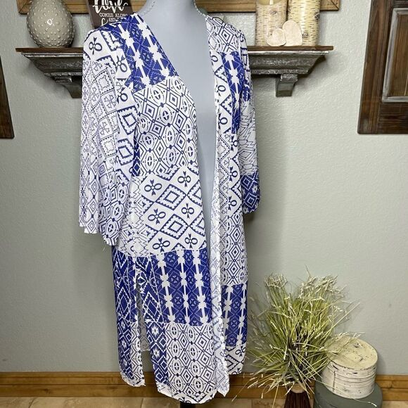 White Blue Geometric Kimono Coverup OS - Picture 2 of 11